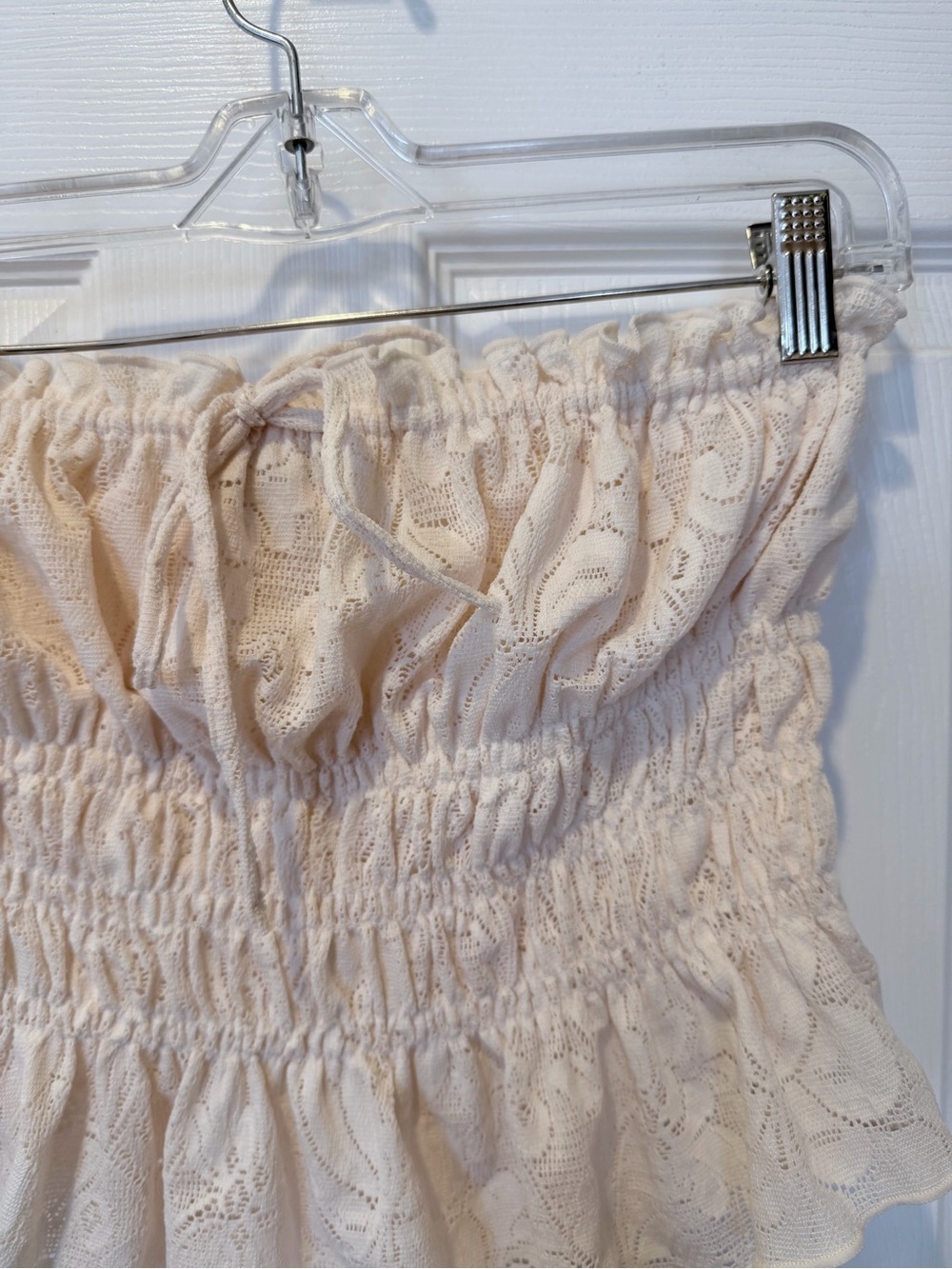 UO Out from Under Ruched & Ruffled Strapless Tube Top - Picture 2 of 5